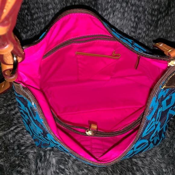 DOONEY AND BOURKE LARGE ERICA SHOULDER BAG
